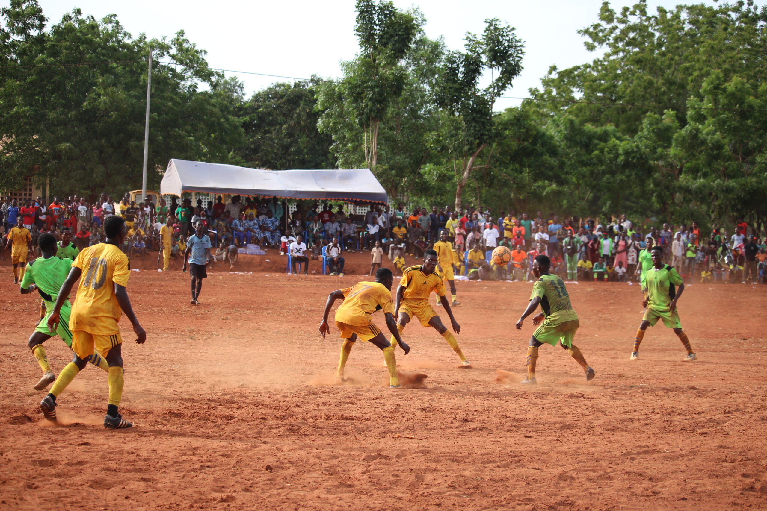 Ein Fußballtunier unter einem besonderen Stern
